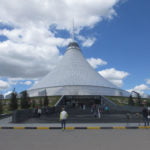 Khan Shatyr, Einkaufszentrum in Gestalt eines Zeltes.