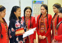 Der Alltag zentralasiatischer Frauen: Turkmenistan Gulnar