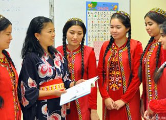 Der Alltag zentralasiatischer Frauen: Turkmenistan Gulnar