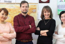 Robert Bierkandt: Wie ein Deutscher einen Klimadienst in Kirgisistan aufbaut Robert Bierkandt mit seinen Kolleginnen.