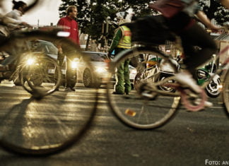 Berlin kommt ins Rollen Das Fahrrad bringt Berlin ins Rollen