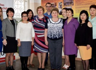 Linguistisches Gymnasium Nr. 68 in Almaty Lehrkräfte der Schule Nr. 68.