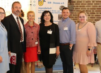 „Kaum jemand weiß, wer wir sind“ Konferenz Russlanddeutsche