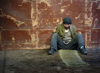 Viehwaggons als Theaterbühne Gesalzene Wassermelonen