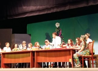 Theater auf Deutsch in Fergana Die Theatergruppe „Live-Theatr“