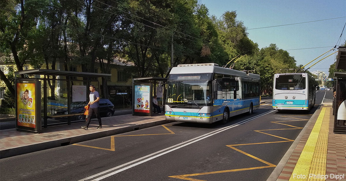 Ein Trolleybus in Almaty