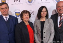 Koschyk: Deutsche Minderheiten gehören untrennbar zur deutschen Kulturnation VdG-Vorsitzender Bernhard Gaida, Museumsdirektorin Urszula Zajaczkowska, Moderatorin Dr. Magdalena Lemańczyk, Buchautor Hartmut Koschyk.