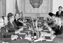 30 Jahre diplomatische Beziehungen