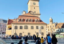 Kasachen lernen den Multikulturalismus in Rumänien kennen In Kronstadt haben die kasachischen Reiseveranstalter die deutsche Minderheit kennengelernt.