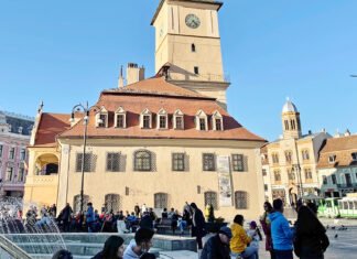 Kasachen lernen den Multikulturalismus in Rumänien kennen In Kronstadt haben die kasachischen Reiseveranstalter die deutsche Minderheit kennengelernt.