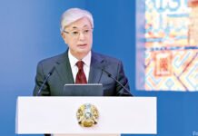 Tokajew für humanitäre Behandlung von Russen