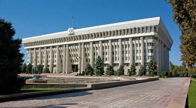 Kirgisistans Parlament stimmt für Gesetz über ausländische Vertreter