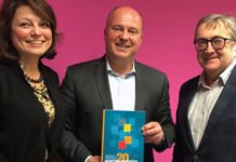 „Menschen brauchen eine Identität“ Hartmut Koschyk