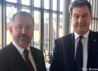 Rente für Spätaussiedler soll überprüft werden Bundesbeauftragter Fabritius dankt dem bayrischen Ministerpräsidenten Markus Söder für dessen Einsatz für die Spätaussiedler