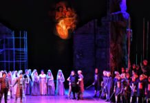 Opernbesucher aus der Hölle