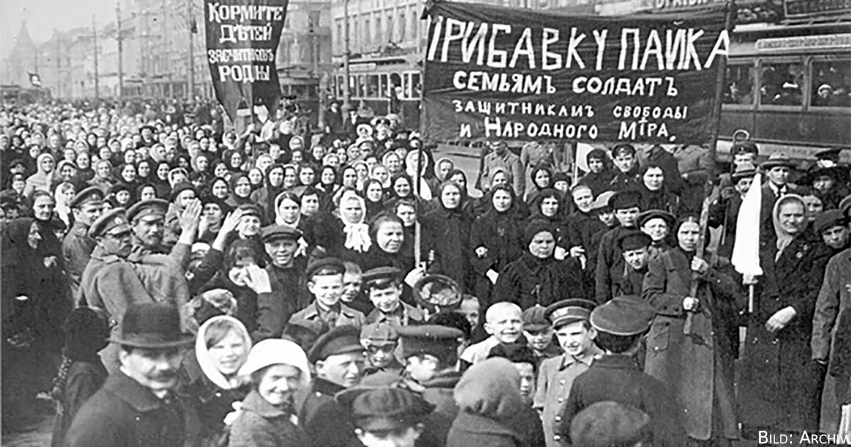 Demonstration am 8. März 1917 in Petrograd.