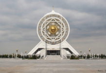 Turkmenistan: Im Land der Numerologie