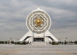 Turkmenistan: Im Land der Numerologie