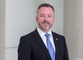 Kontinuität in der Minderheitenpolitik: Dr. Bernd Fabritius erneut nominiert Minderheitenbeauftragter