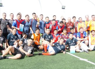 Konsulatsvertreter am Ball