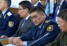 Toqajew fordert Ende der obligatorischen Registrierung für Ausländer