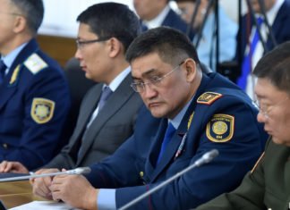 Toqajew fordert Ende der obligatorischen Registrierung für Ausländer