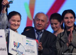 Junge Buchliebhaber: Ein Schritt zur Entwicklung des Landes