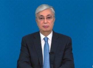 Tokajew verspricht Mittel für Wirtschaft und Soziales