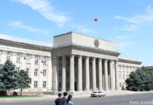 Ein Schritt vor, zwei zurück: Wie Kirgistan gegen Corona kämpft