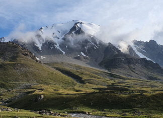 Um die Welt in nur vier Tagen – die „Bolschaja Krugoswetka“ bei Almaty