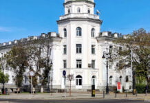 Die Turmspitzen von Almaty