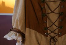 Russlanddeutsche Kleidungstraditionen