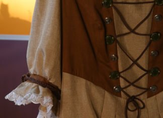 Russlanddeutsche Kleidungstraditionen