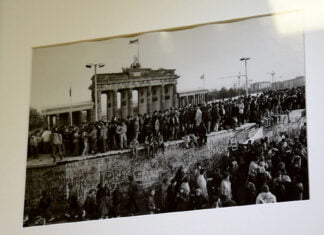 Ausstellung „Zeitsprung“ in Almaty eröffnet