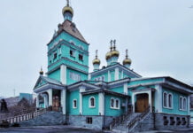 Die Geschichte einer kleinen Kirche im Herzen von Almaty
