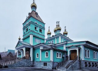 Die Geschichte einer kleinen Kirche im Herzen von Almaty
