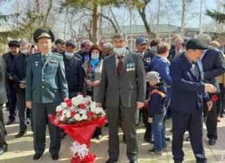 Tschernobyl 1986: In den Strahlen der goldenen Sonne Tschernobyl – 35: In den Strahlen der goldenen Sonne