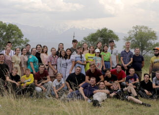 Mit der Bibel in der Hand und mit Gott im Herzen