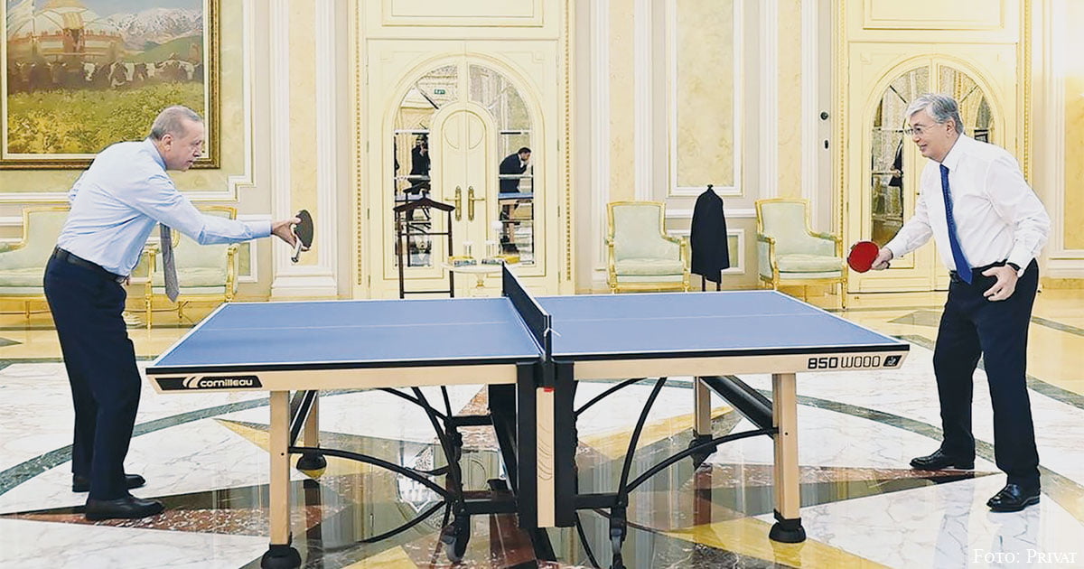 „Bolschaja Igra“ – das „große Spiel“ der Präsidenten: Kassym-Schomart Tokajew und Recep Tayyip Erdogan beim Tischtennis-Match