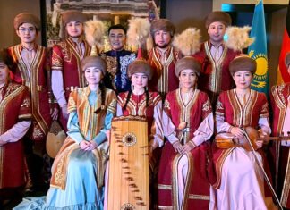 Nauryz-Feierlichkeiten in Berlin mit der kasachischen Botschaft