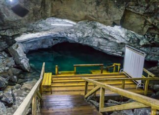 Das Geheimnis der Höhle von Konyr Aulie