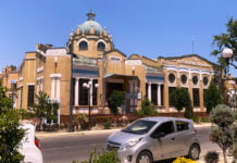 Foto der Woche: Ein Zentrum für deutsche Geschäftsleute Das klassizistische Gebäude der Russisch-Asiatischen Bank, steht nicht etwa in Moskau oder Petersburg, sondern im usbekischen Kokand. Ein Stück Europa mitten im Ferghanatal.