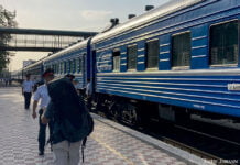 Im Panoramawagen mit dem kirgisischen Premierminister