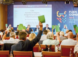 Delegiertenversammlung beschließt Appelle an die große Politik