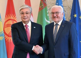 Tokajew trifft Steinmeier in Berlin