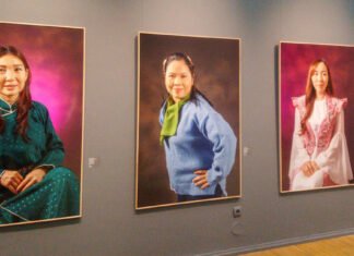 Fremd gefühlt im Heimatland – Oksun Kim über Selbstidentifikation und Migration Fotoreihe „Bräute, Sara“