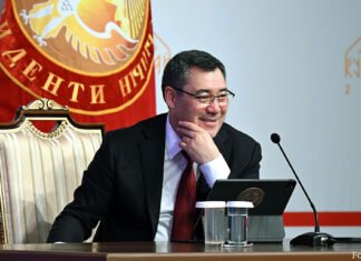 Schlagabtausch zwischen Schaparow und Blinken Киргизстан