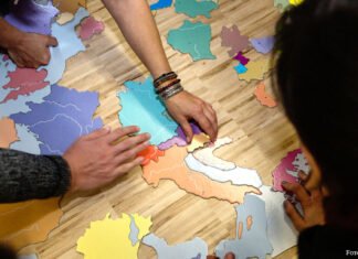 Bewirb dich auf ein Stipendium des ifa!