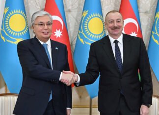 Kasachstan will mehr Öl über Aserbaidschan exportieren