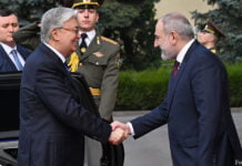 Tokajew trifft Paschinjan in Jerewan